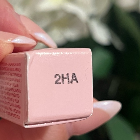 ONE/SIZE • LIP LINER PENCIL • MAKE IT KNOWN - Picture 2 of 6